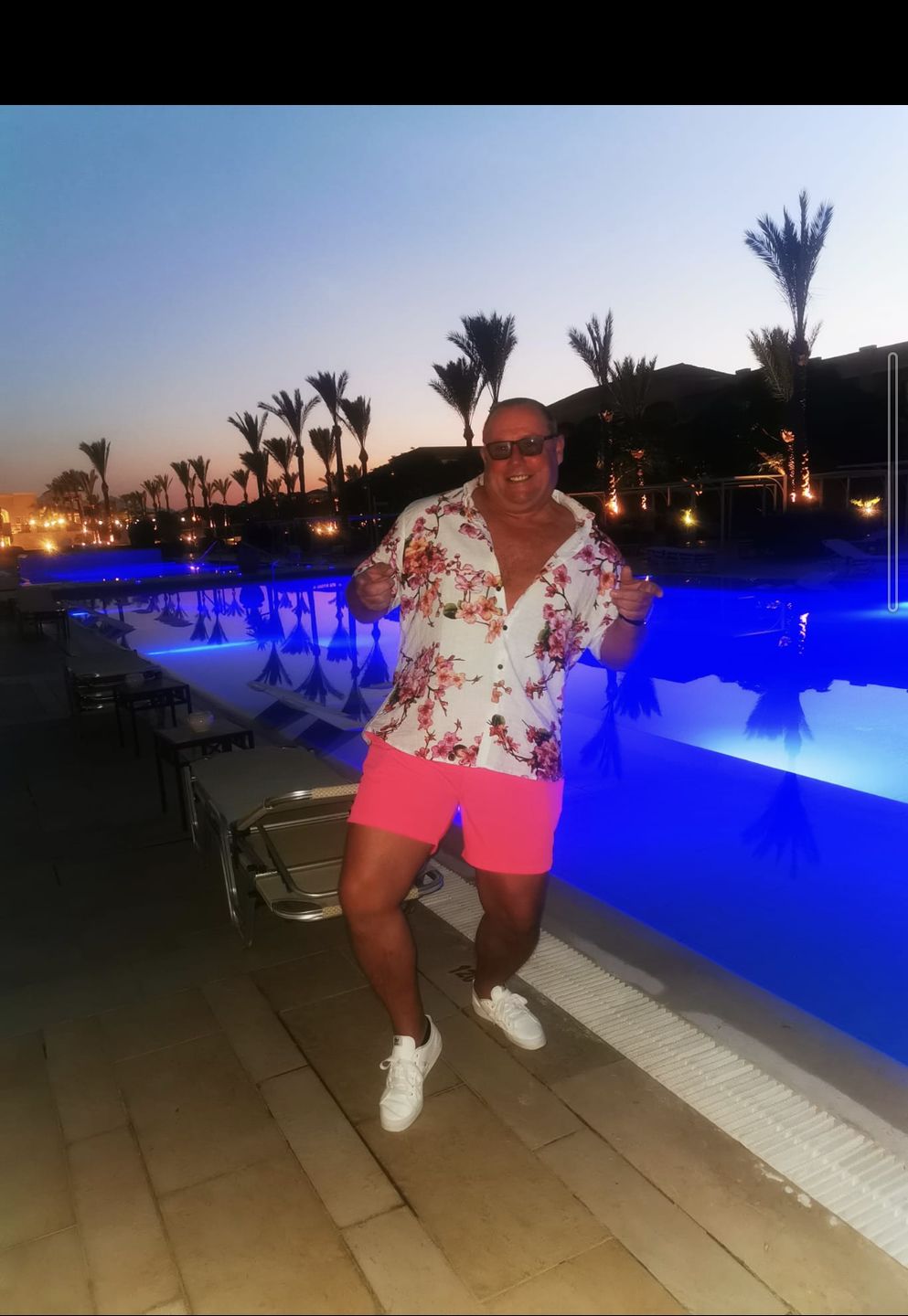 Customer photo review of Men's Flower Print Cotton Hawaiian Short Sleeve Shirt