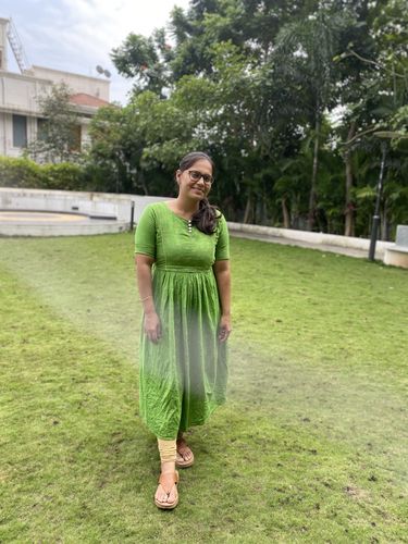 Customer photo review of Parrot Green Maxi