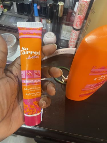 Customer photo review of Fair and White So Carrot Brightening Cream 50ml / 1.7 fl. oz