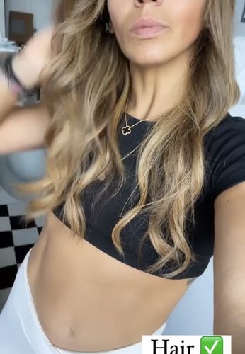 Customer photo review of Blogger S/S Crop - Vantablack