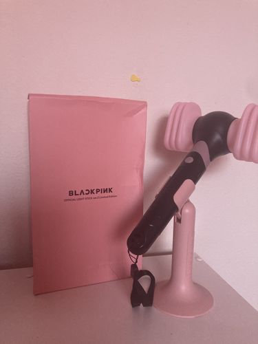 Customer photo review of [OFFICIAL] BLACKPINK LIGHT STICK Ver.2 LIMITED EDITION