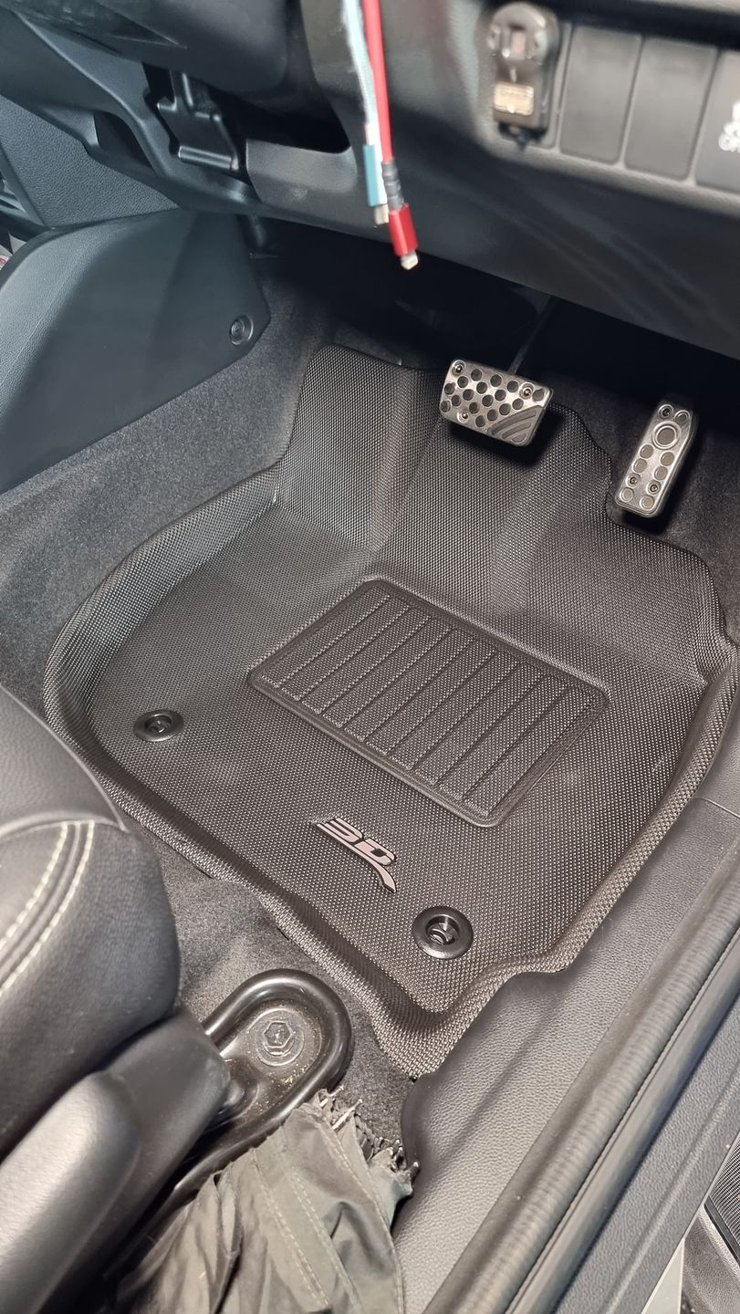 Customer photo review of HONDA HRV / VEZEL [2014 - 2021] - 3D® KAGU Car Mat