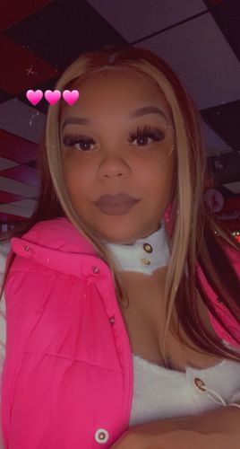 Customer photo review of Buy One Get One Free: Buy Honey Blonde Straight Hair Get Short Straight Hair Bob Wig