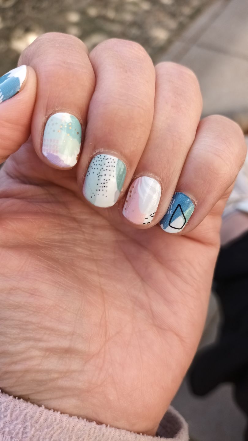 Customer photo review of Tropical Nail