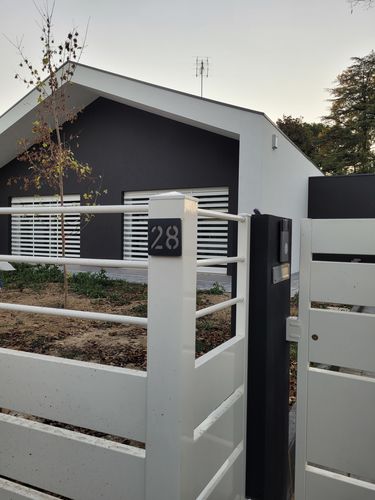 Customer photo review of Numero civico modello Stencil Square