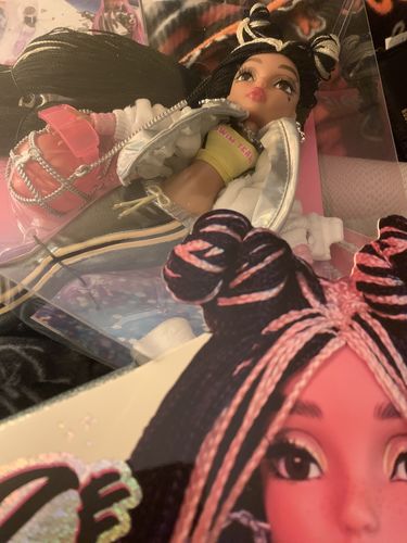 Customer photo review of Mermaze Mermaidz Color Change Jordie Mermaid Fashion Doll with Accessories OCTOBER 14TH ITEM 92