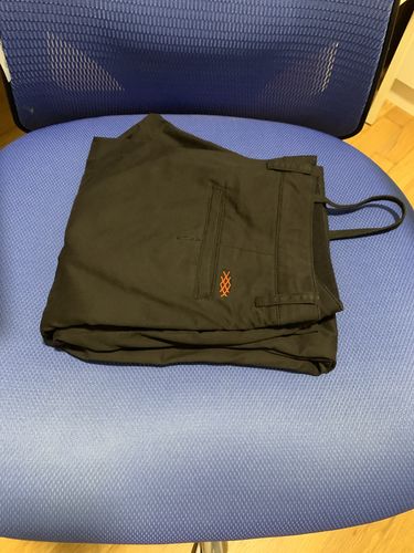 Customer photo review of 30" Momentum Long Pants - Black