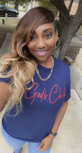 Customer photo review of Big Signature Tee