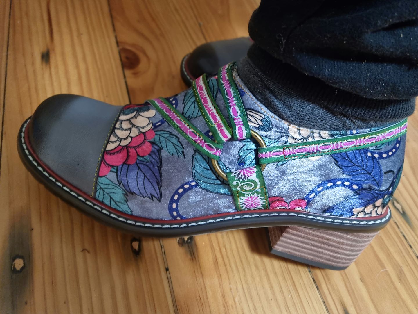 Customer photo review of Hand Painted Leather&Velvet Panels Flat Boots