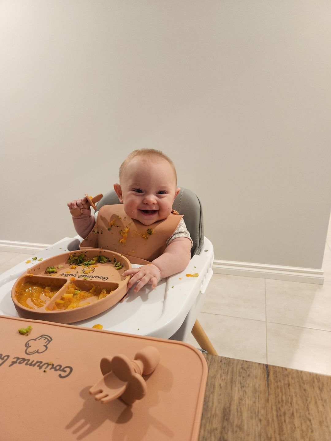 Customer photo review of Gourmet Bubs 8 Piece Feeding Set - Apricot