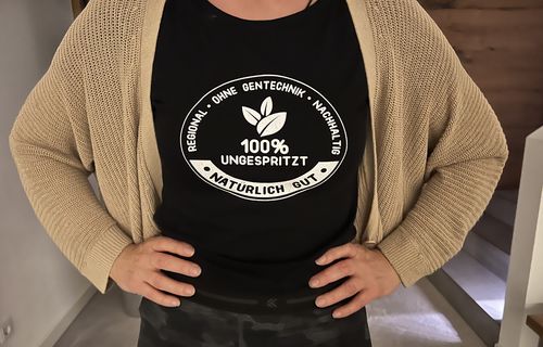 Customer photo review of DEZENTE REBELLEN ORGANIC SHIRT MÄDELS • 100% UNGESPRITZT