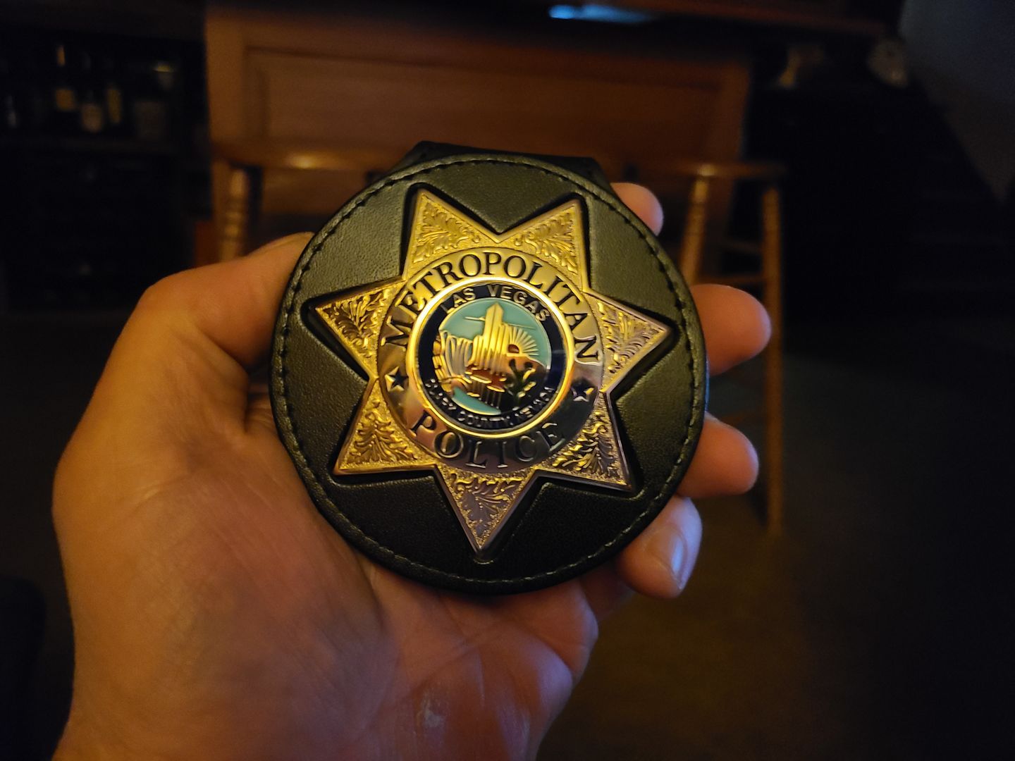 Customer photo review of US Casino Las Vegas Metropolitan Police Badge Solid Copper Replica Movie Props