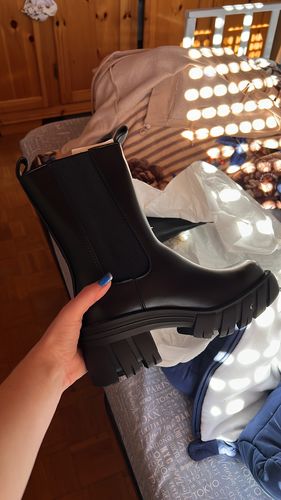 Customer photo review of Stivaletti con plateau