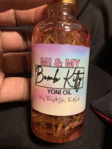 Customer photo review of Bomb Kitty Yoni Oil
