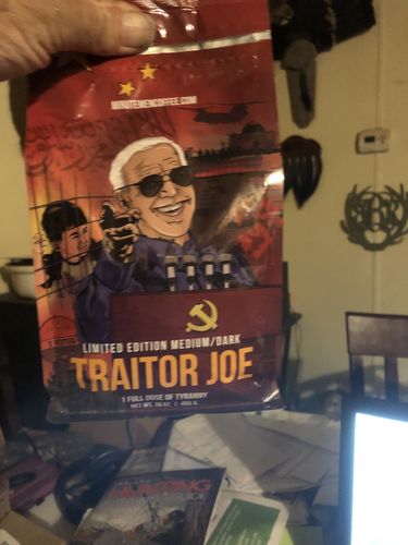Customer photo review of TRAITOR JOE Collectors Roast