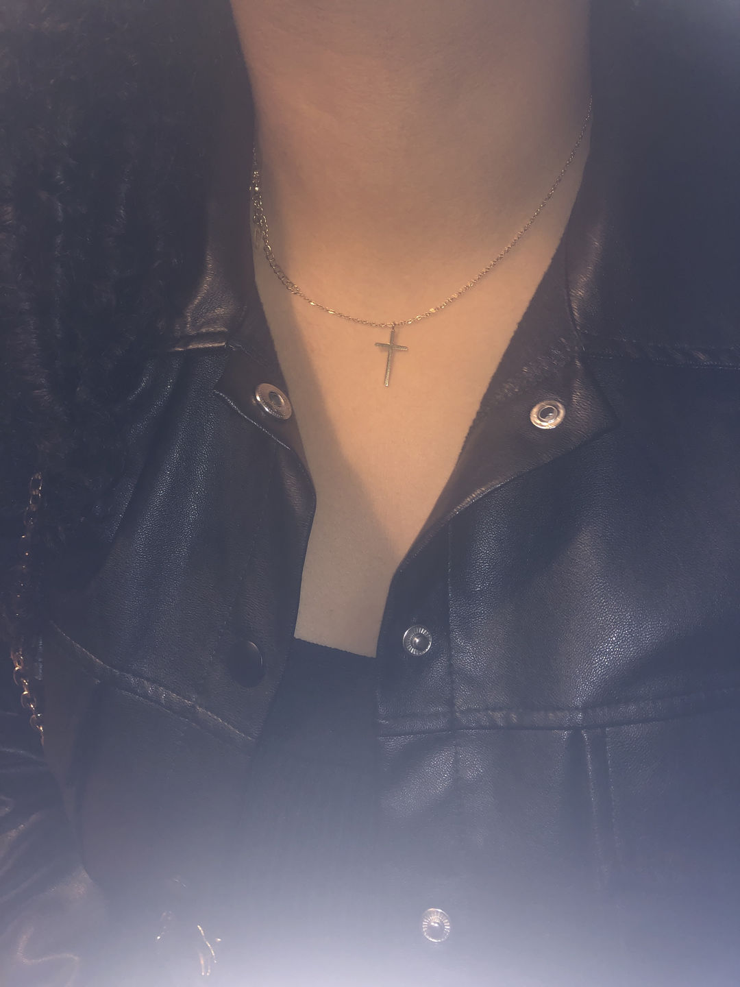 Customer photo review of Divine Cross Kette Gold