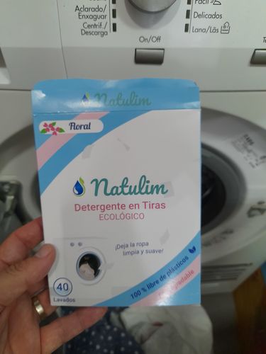 Customer photo review of Eco-Tiras de Detergente 40 lavados Natulim
