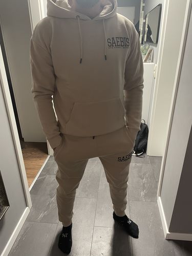 Customer photo review of Lifestyle Herren Hoodie beige mit Stickerei by SAEBIS®