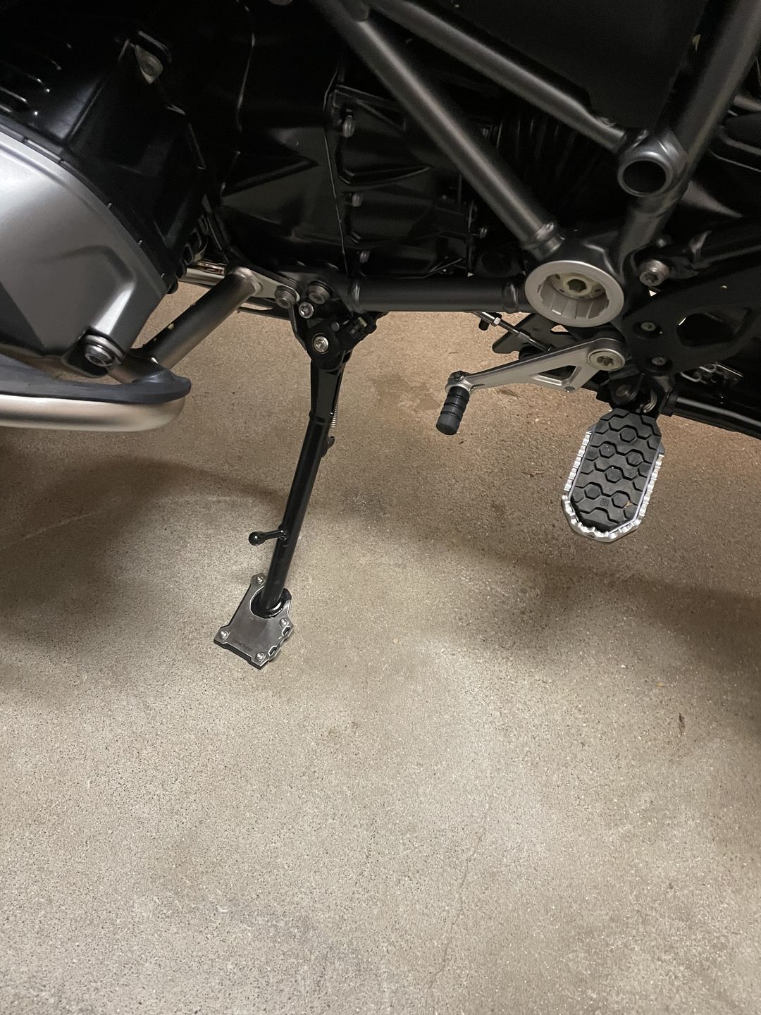 Customer photo review of Side Stand Foot Extension BMW R1200 GS Adventure / BMW R1250 GS Adventure