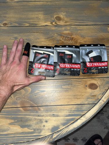 Customer photo review of NEW "UNRIVALED 2.0" Finger Sleeves Three Pack
