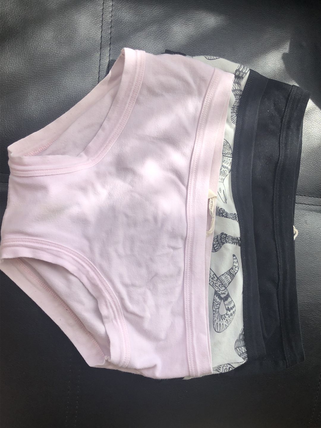 Customer photo review of Hipster Plain Black