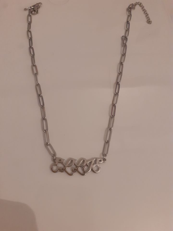 Customer photo review of Collier Prénom Chaîne Maillon