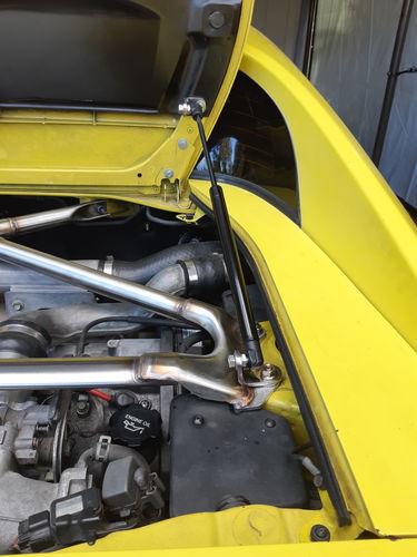 Customer photo review of Engine Lid Gas Strut Kit
