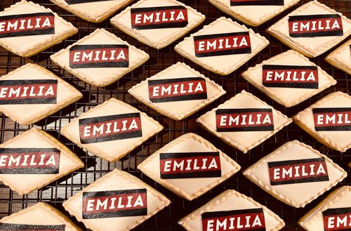 Customer photo review of A4 Rectangle Custom Edible Icing Image