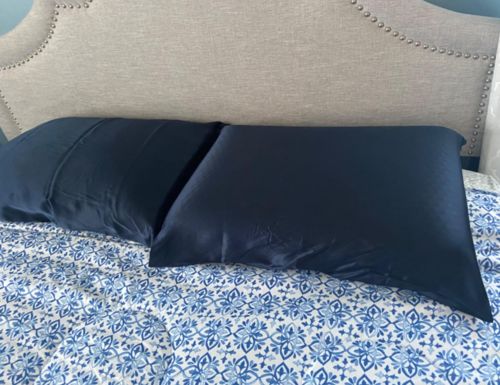 Customer photo review of Navy Blue 22 Momme Mulberry Silk Pillowcase