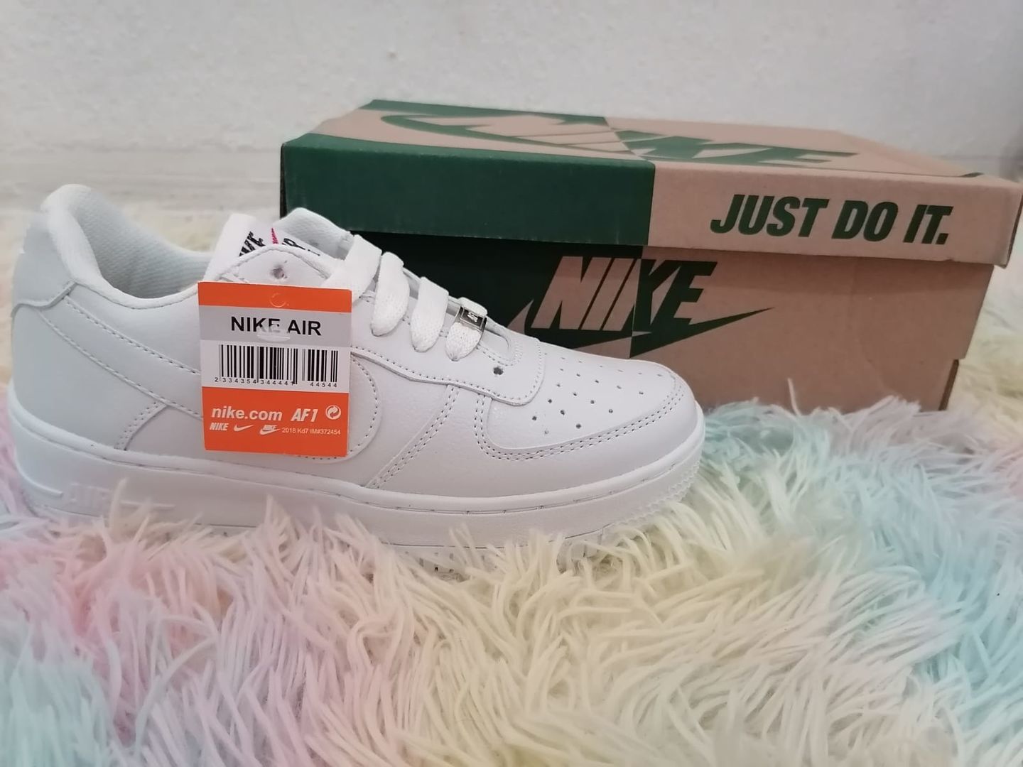 Customer photo review of Paq 6 Pares Tenis 270 Blanco Total 22/25.5