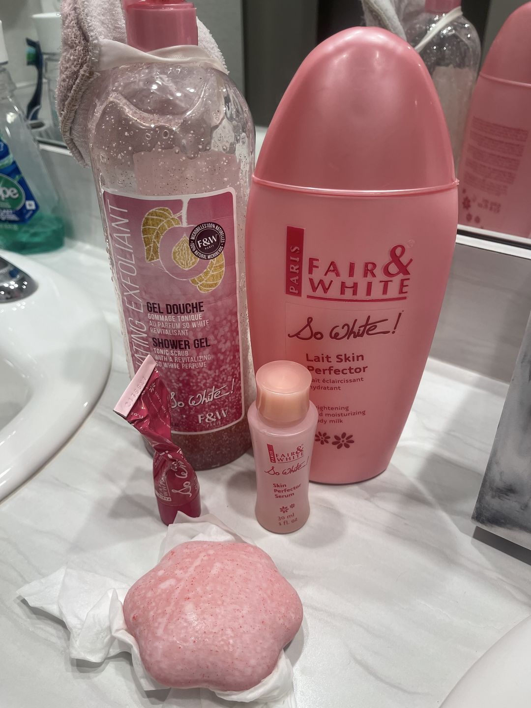 Customer photo review of Fair and White So White! Exfoliating Shower Tonic Scrub 940ml / 31.78 fl oz
