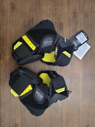 Customer photo review of Bauer Supreme Ultrasonic Junior Elbow Pads