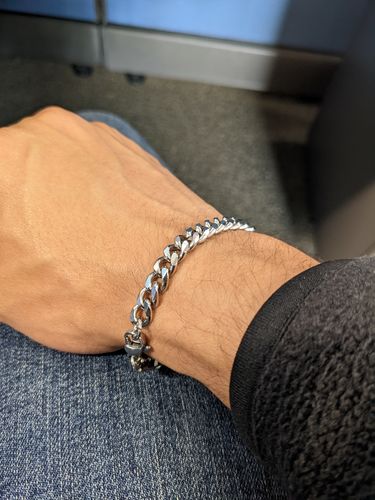 Customer photo review of f+s “industrial” bracelet