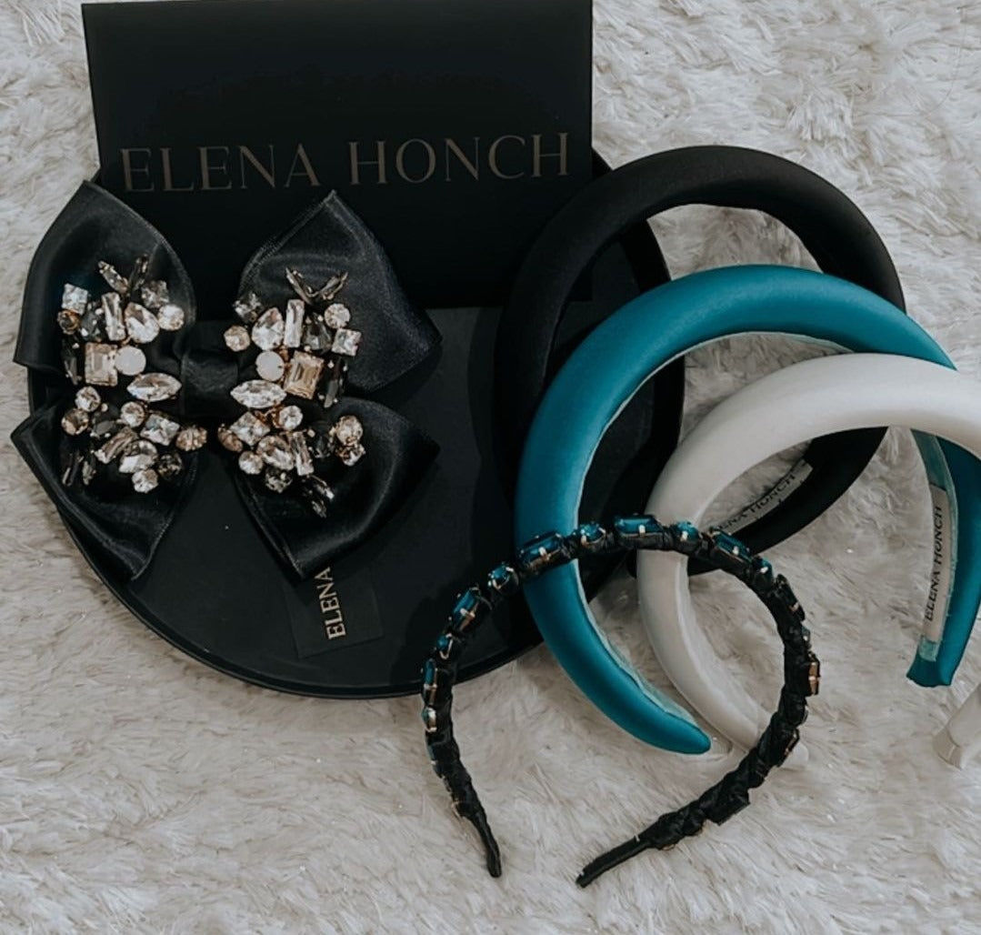 Customer photo review of Black Bow Amelia