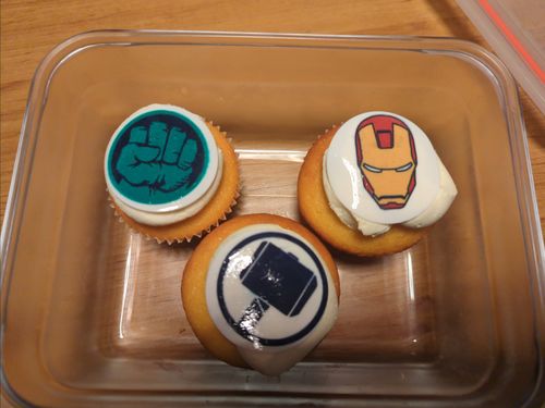 Customer photo review of Superheroes – Edible Icing Images