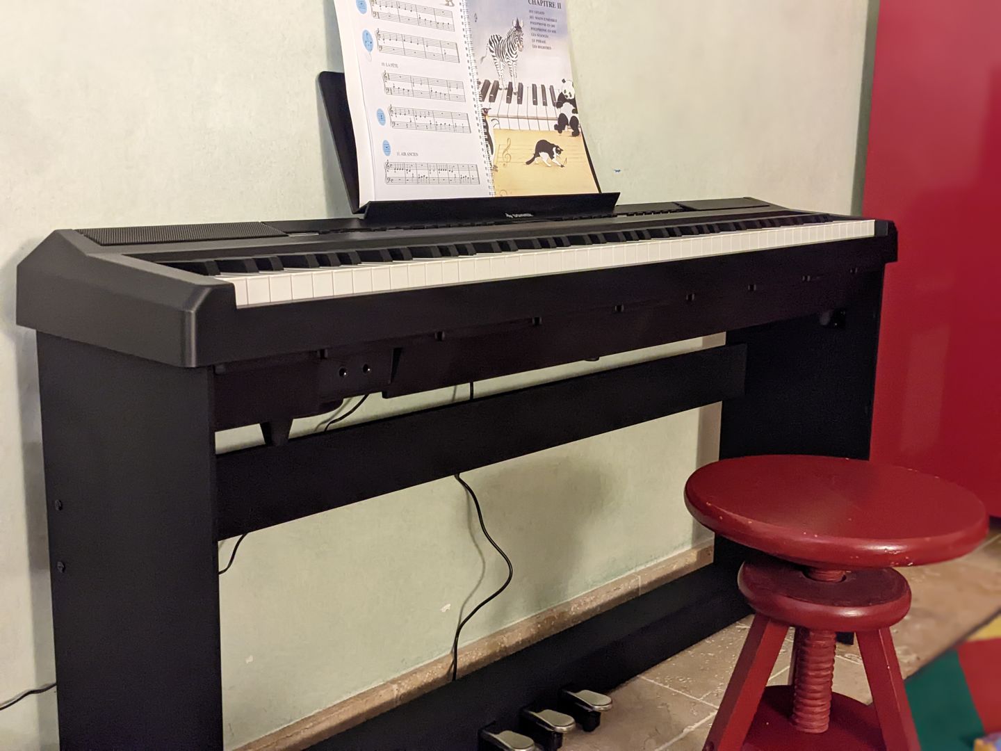 Customer photo review of Donner DEP-20S 88 touches lestées Clavier de Piano numériques   avec support et 3 pédale