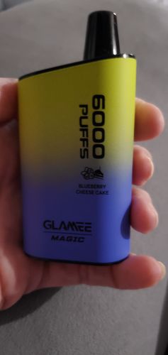 Customer photo review of Glamee Magic 6000 Puffs