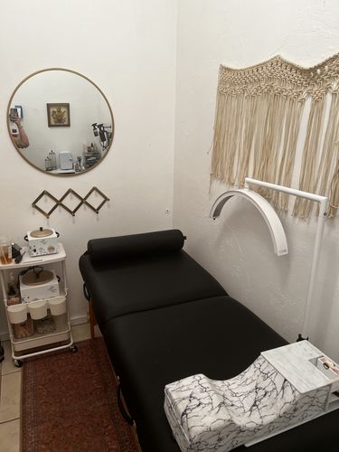 Customer photo review of CosmoGlo Original Light Bundle + Phone Clip