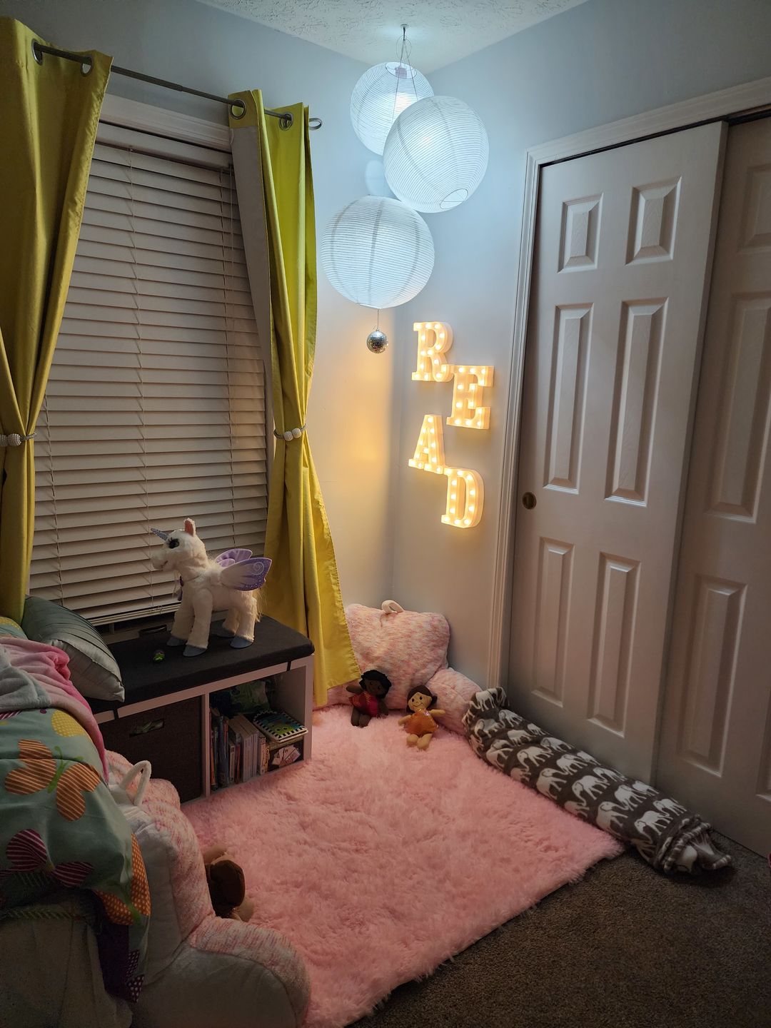 Customer photo review of Fantado MoonBright™ 12 LED Multi-function Remote Controlled Light for Paper Lanterns, Cool White (Battery Powered, 3 Pack + Remote Control)