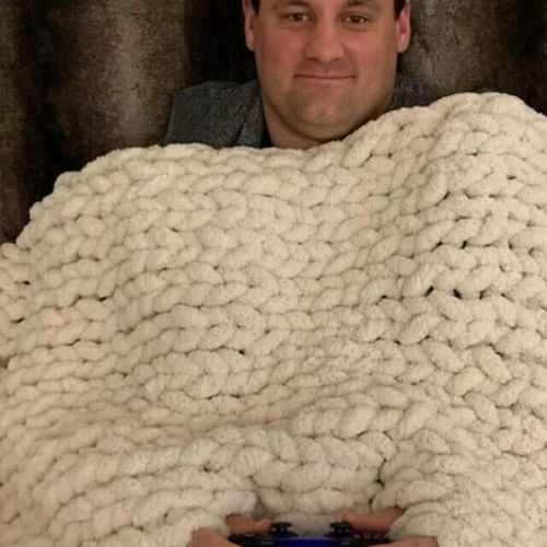 Customer photo review of Chunky Knit Throw Chenille Bulky Blanket
