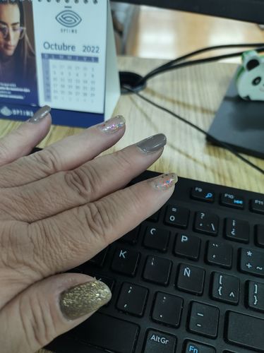 Customer photo review of Esmalte de Uñas Olé! Noche de Estrellas Deneb