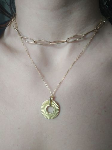 Customer photo review of Pendentif soleil en or