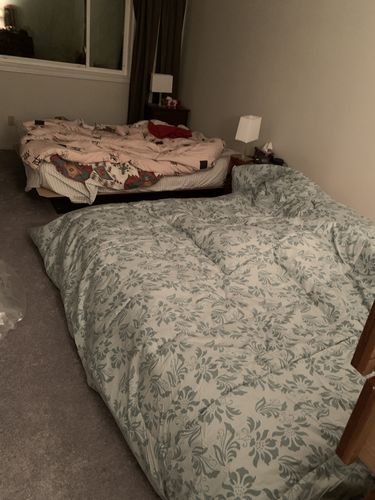 Customer photo review of Floral Dusty Blue 5-Piece Comforter Set (Queen / King Size)