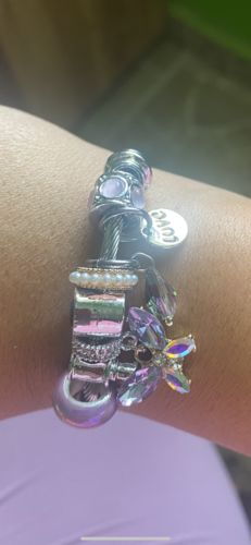 Customer photo review of Pulsera Mariposa Morada de Cristal