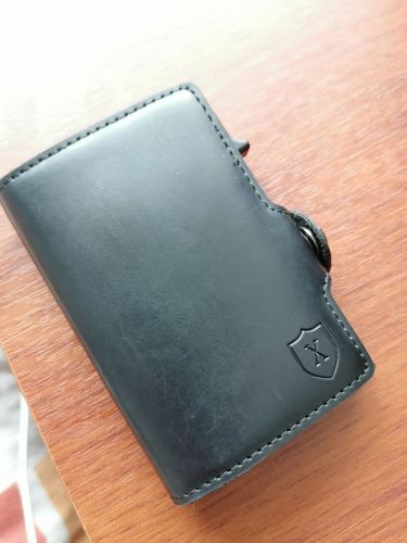 Customer photo review of Full Black