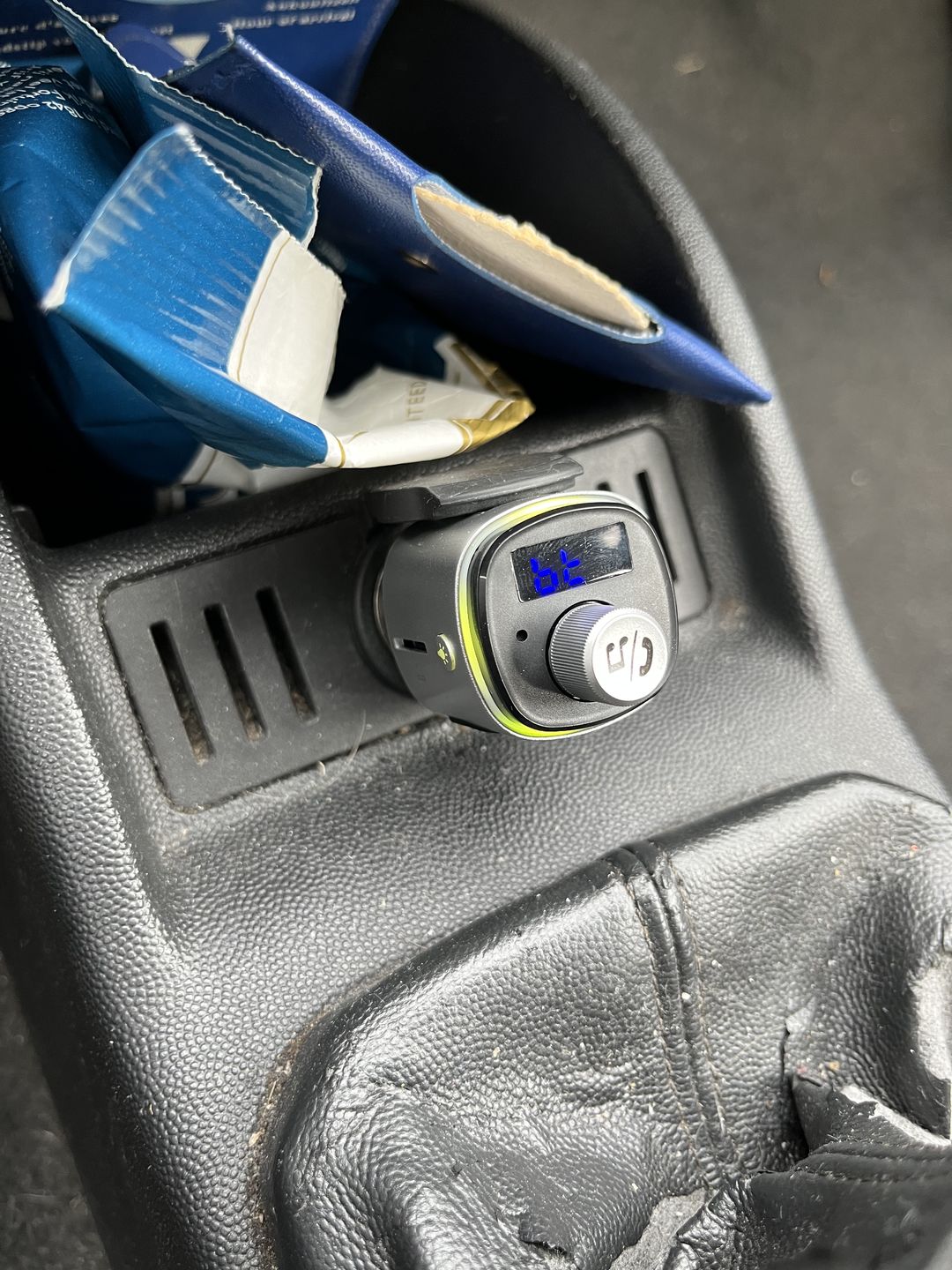Customer photo review of Wegman Bluetooth FM Transmitter - Bluetooth carkit - Zilver