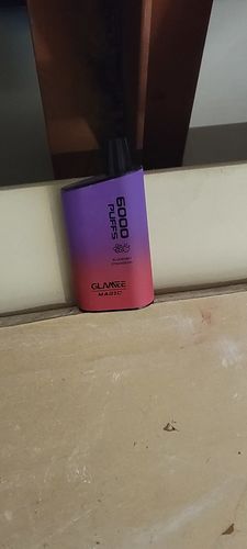Customer photo review of Glamee Magic 6000 Puffs