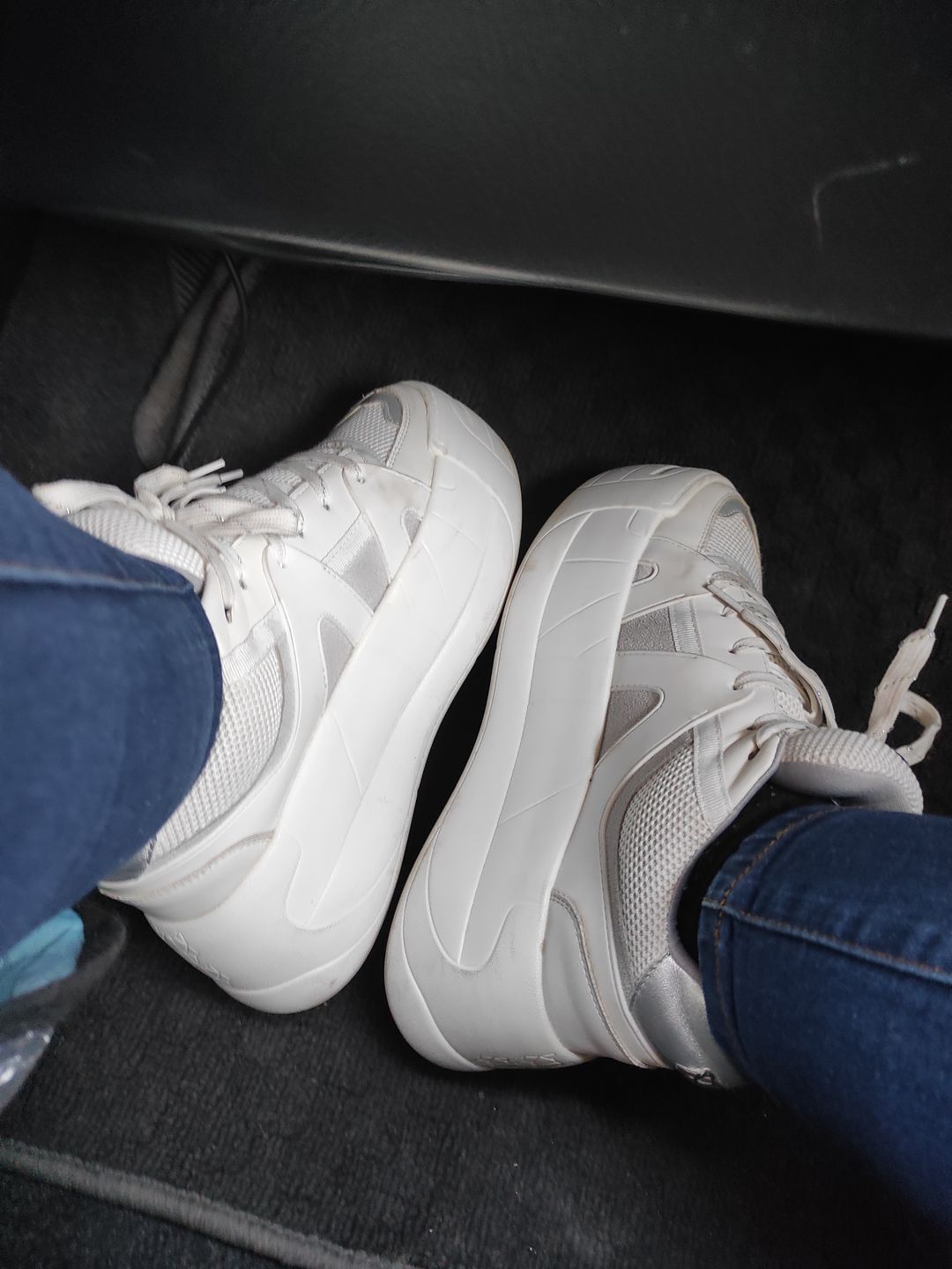 Customer photo review of ZAPATILLA BLANCA C7324