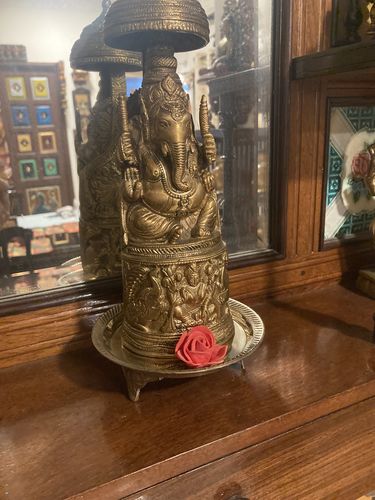 Customer photo review of Smal Brass Stand / Mukkali
