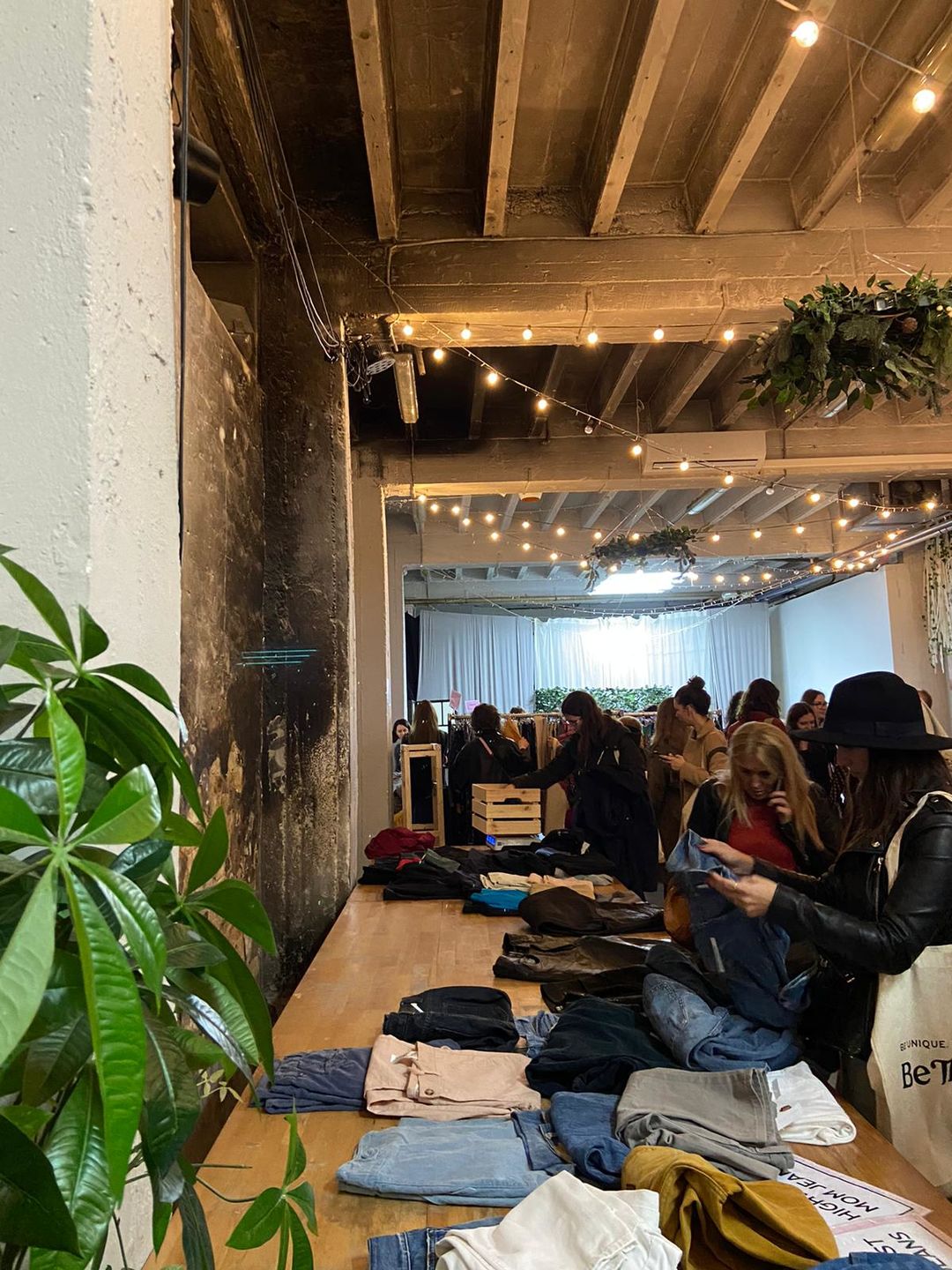 Customer photo review of ZAGREB, 29. & 30. Listopad - Vintage & Preloved Sale
